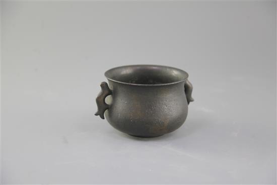 A Chinese bronze baluster shaped censer, Gui, Qing dynasty, width 14cm